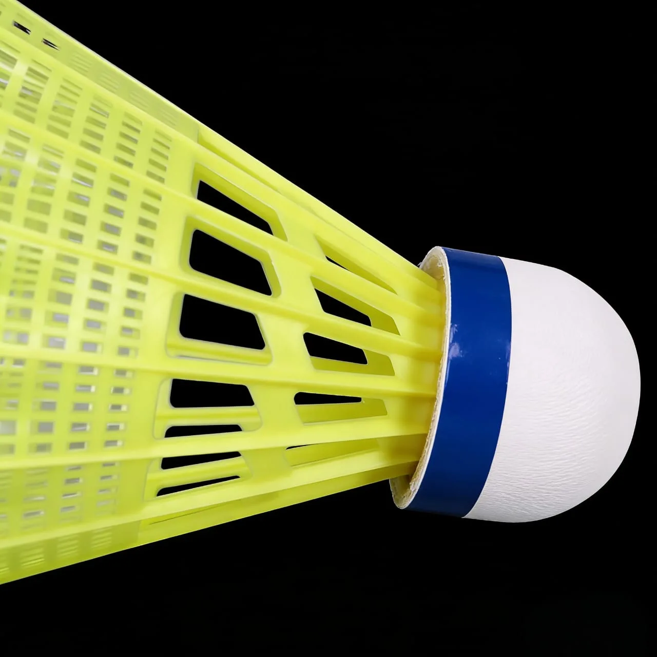 Yesporting badminton Nylon Shuttlecocks vs Custom Yonex Nylon Shuttlecocks alternative at badmintonsupplier.com from China